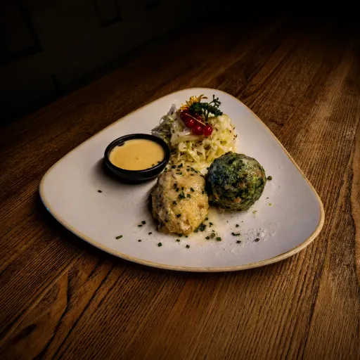 Käse- und Spinatknödel